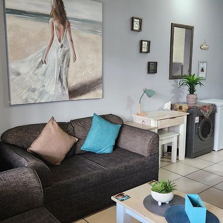 Topanga 17 Uvongo Beach Εξωτερικό φωτογραφία