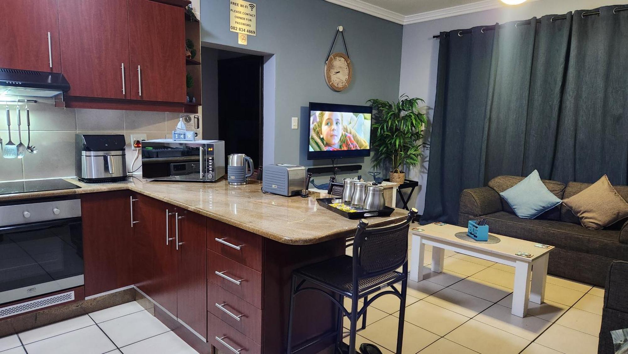 Topanga 17 Uvongo Beach Εξωτερικό φωτογραφία