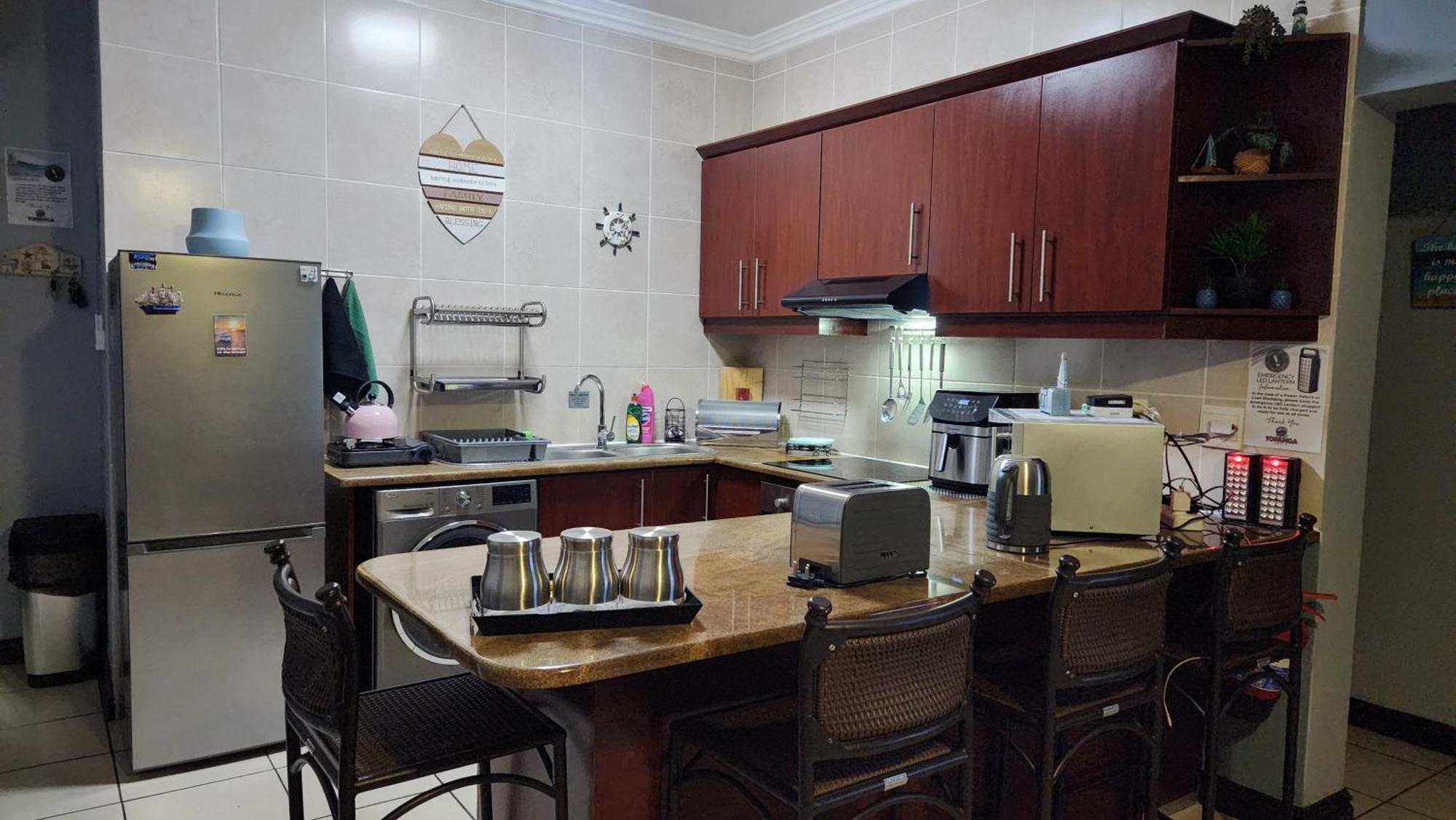 Topanga 17 Uvongo Beach Εξωτερικό φωτογραφία