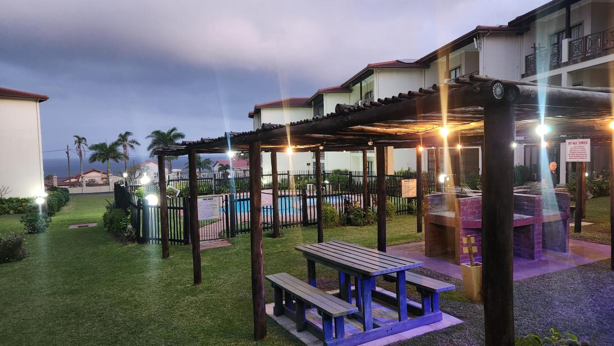 Topanga 17 Uvongo Beach Εξωτερικό φωτογραφία