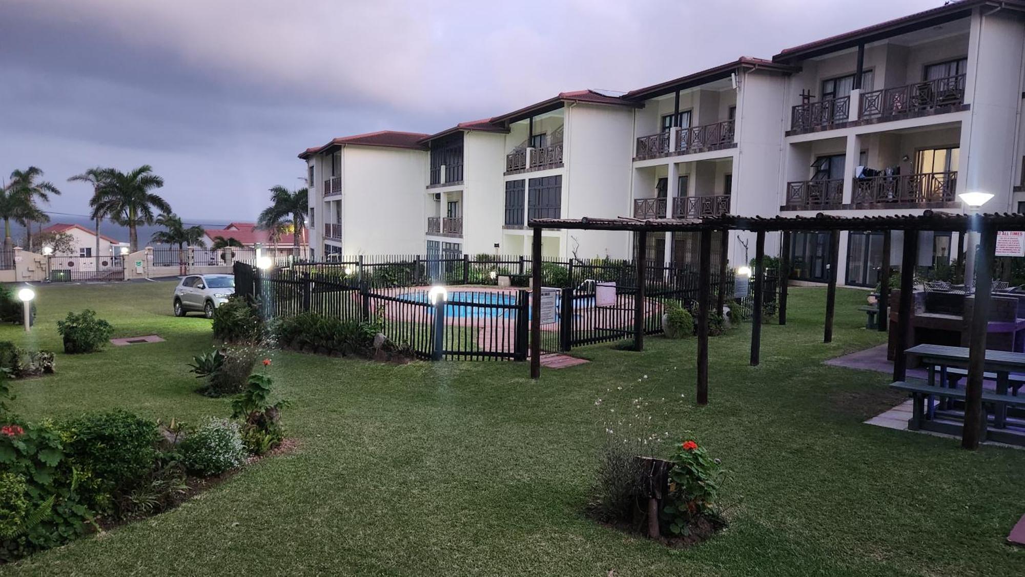 Topanga 17 Uvongo Beach Εξωτερικό φωτογραφία