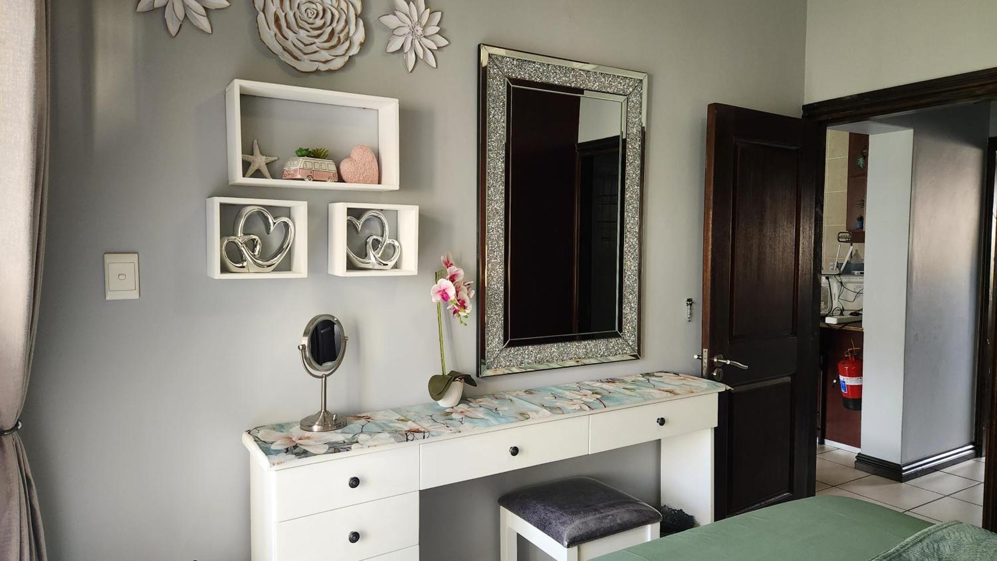 Topanga 17 Uvongo Beach Εξωτερικό φωτογραφία