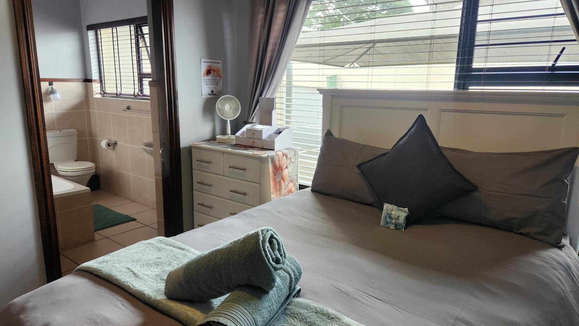 Topanga 17 Uvongo Beach Εξωτερικό φωτογραφία